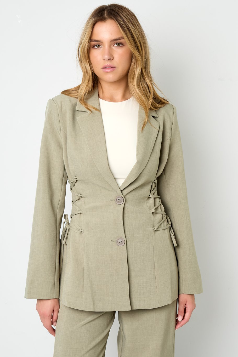Taillierter Blazer mit Schnürung Bild4